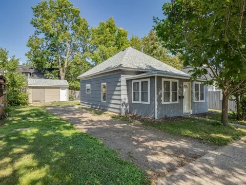 506 3rd Street S