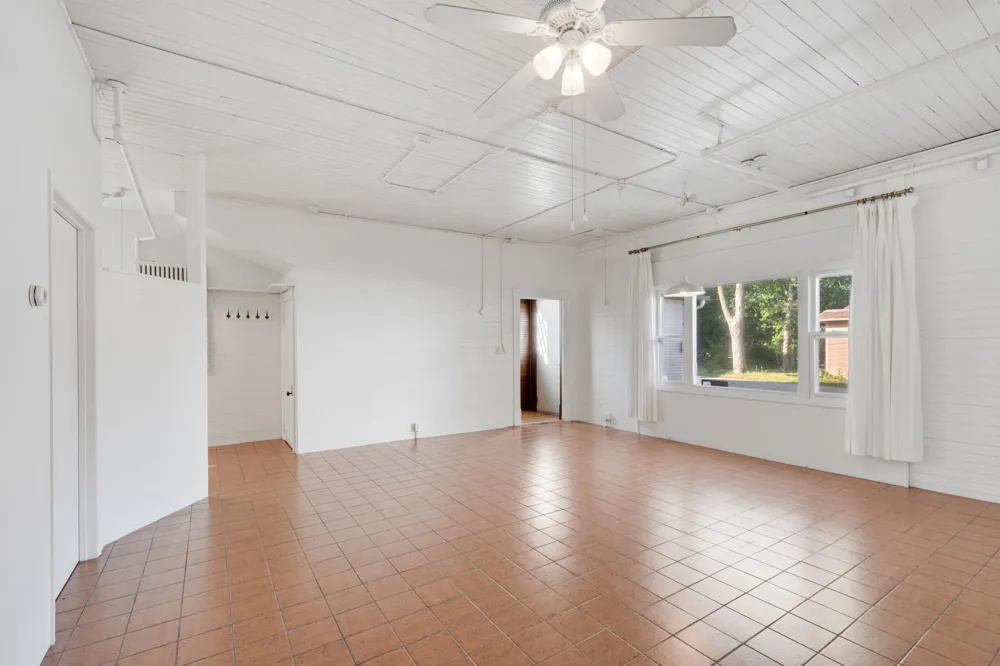 911 Lincoln Avenue #CH Saint Paul, MN 55105