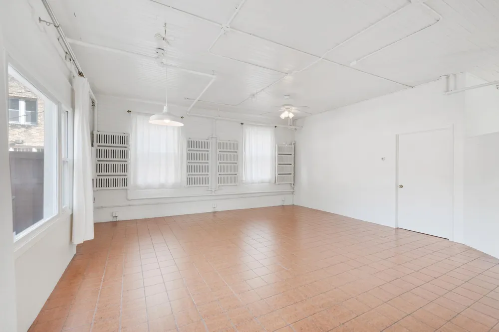 911 Lincoln Avenue #CH Saint Paul, MN 55105