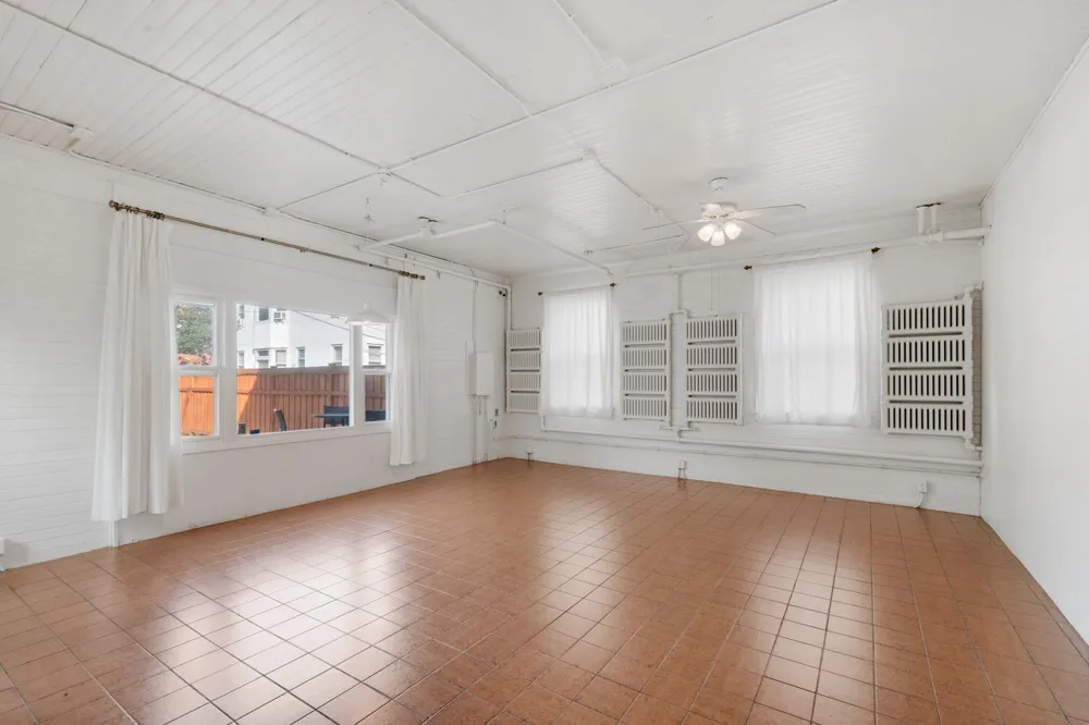 911 Lincoln Avenue #CH Saint Paul, MN 55105