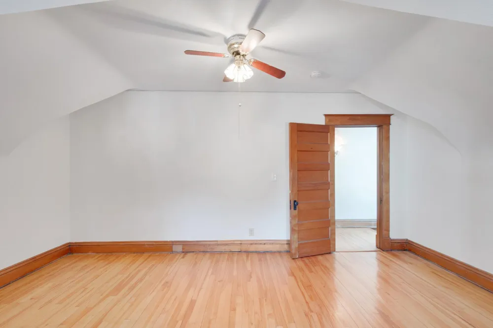 911 Lincoln Avenue #CH Saint Paul, MN 55105