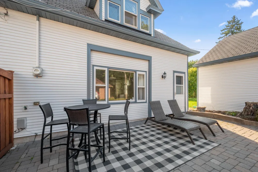 911 Lincoln Avenue #CH Saint Paul, MN 55105