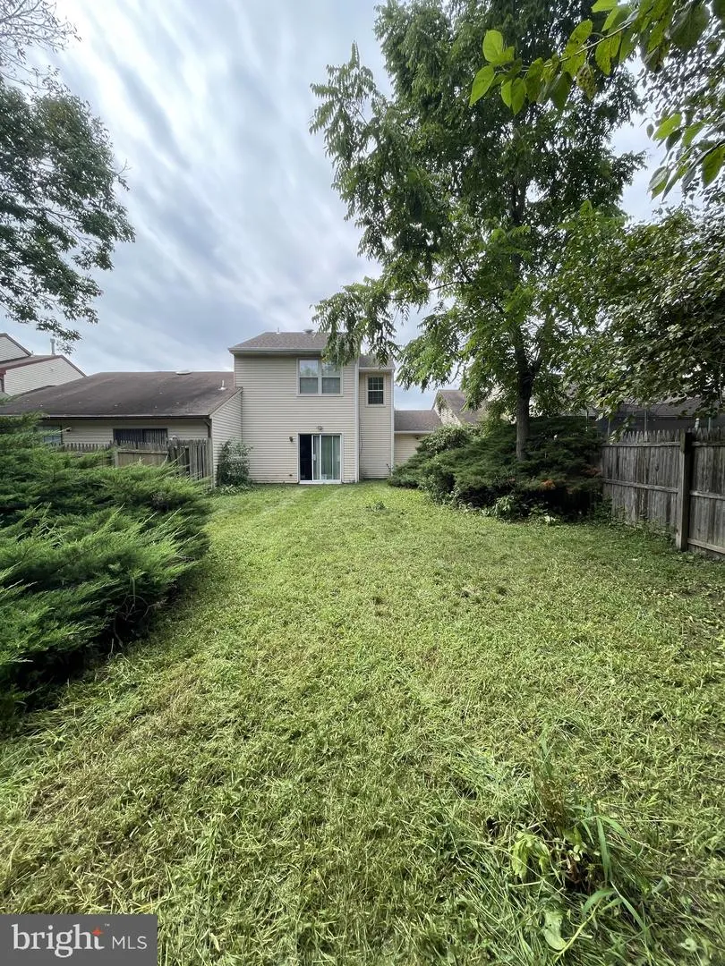 14 HATHAWAY DRIVE Sicklerville, NJ 08081