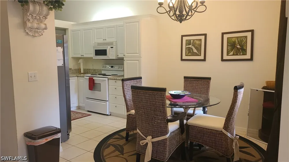 Robin Hood Circle #201 Naples, FL 34104