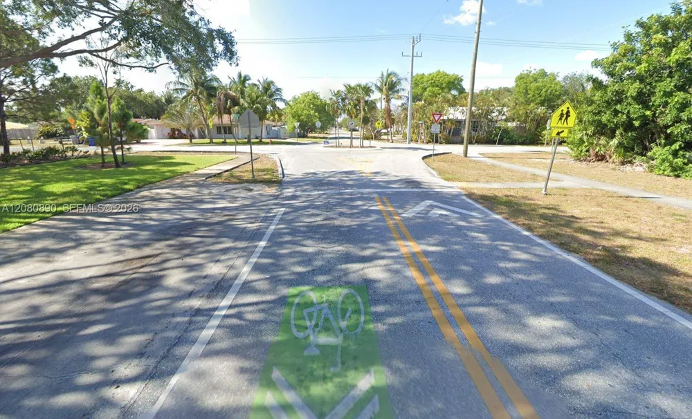 NE 4th St Pompano Beach, FL 33060