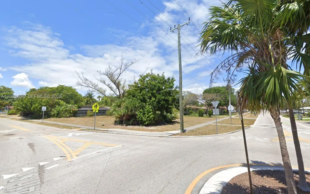 NE 4th St Pompano Beach, FL 33060