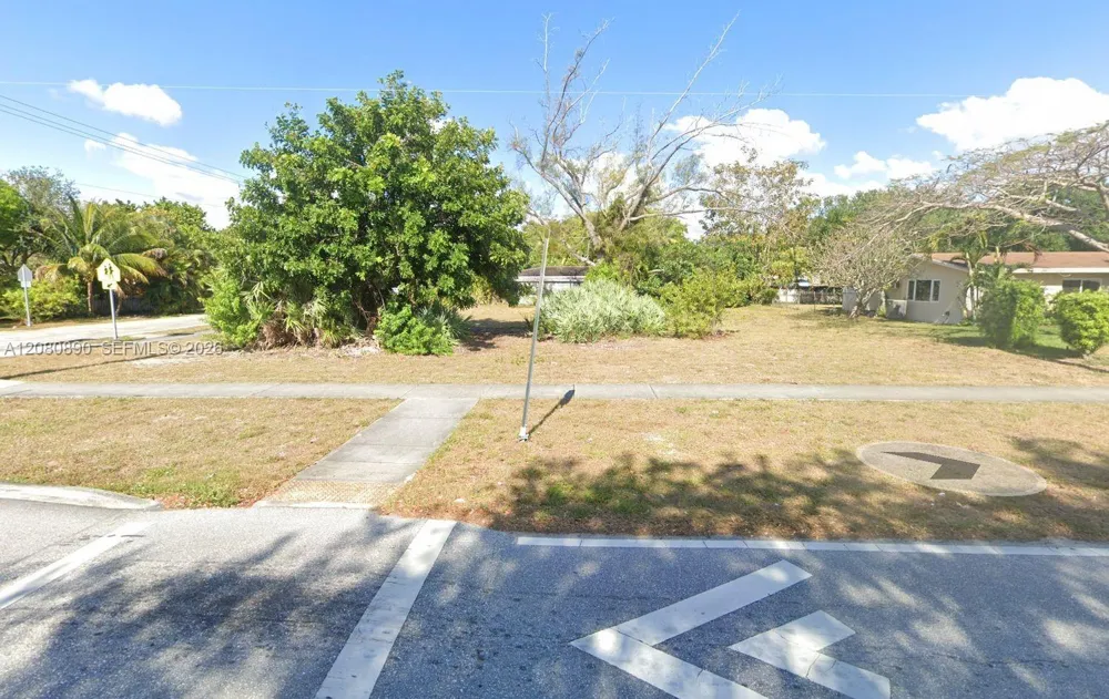 NE 4th St Pompano Beach, FL 33060
