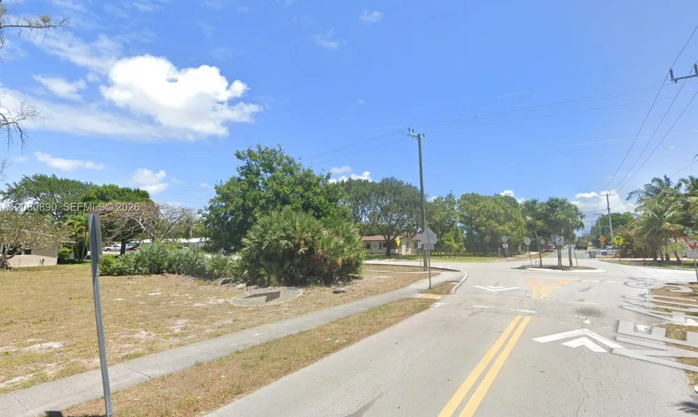 NE 4th St Pompano Beach, FL 33060