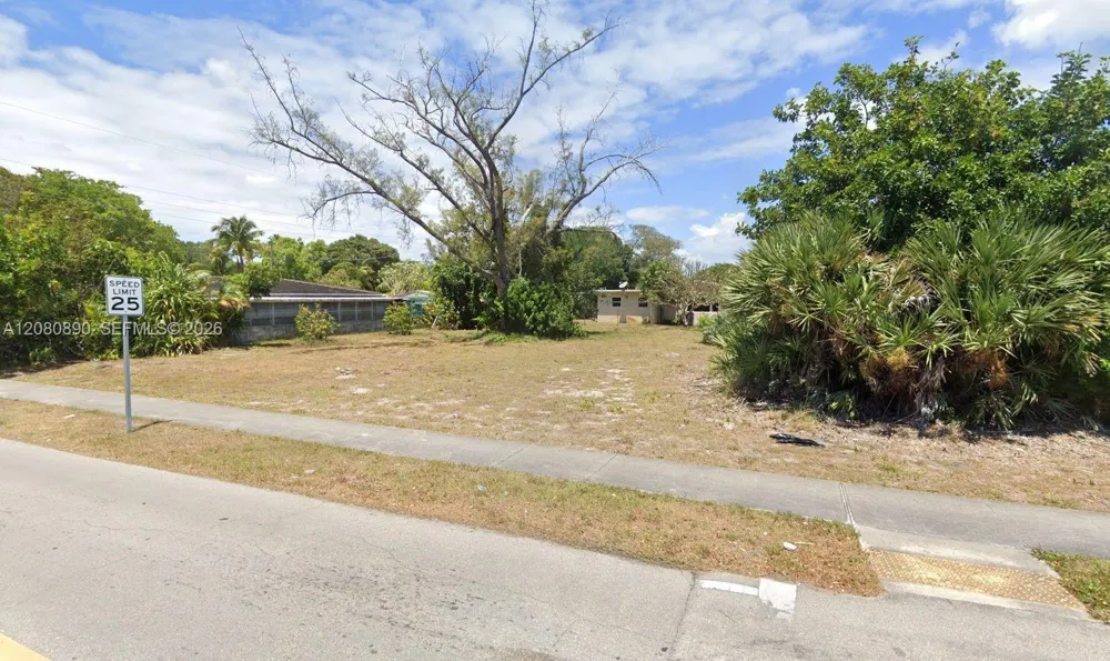 NE 4th St Pompano Beach, FL 33060