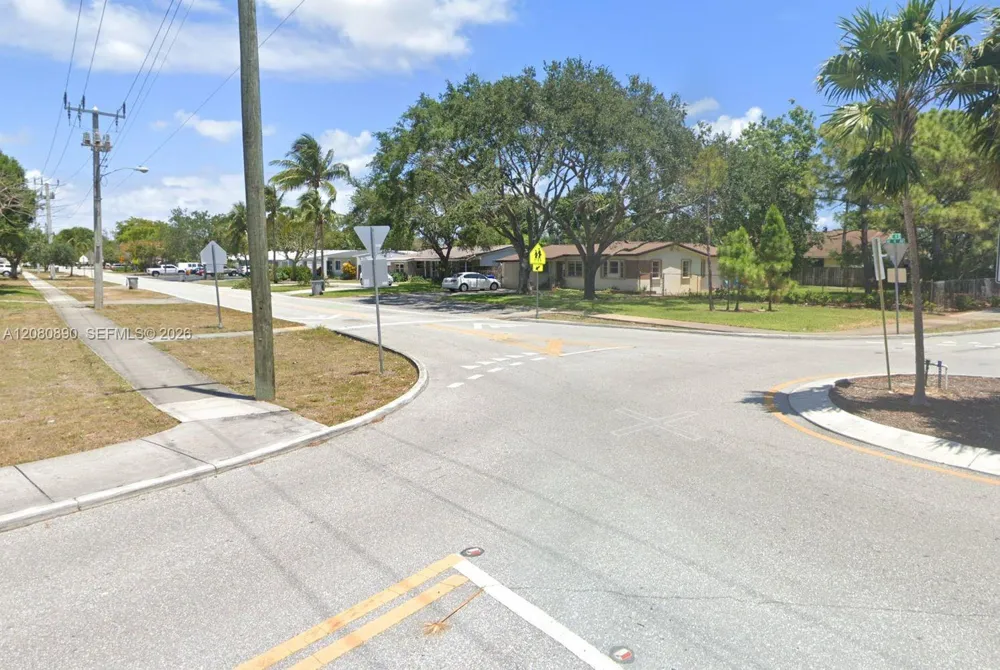 NE 4th St Pompano Beach, FL 33060