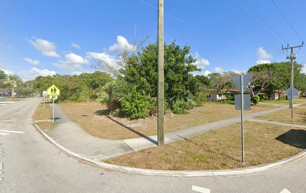 NE 4th St Pompano Beach, FL 33060