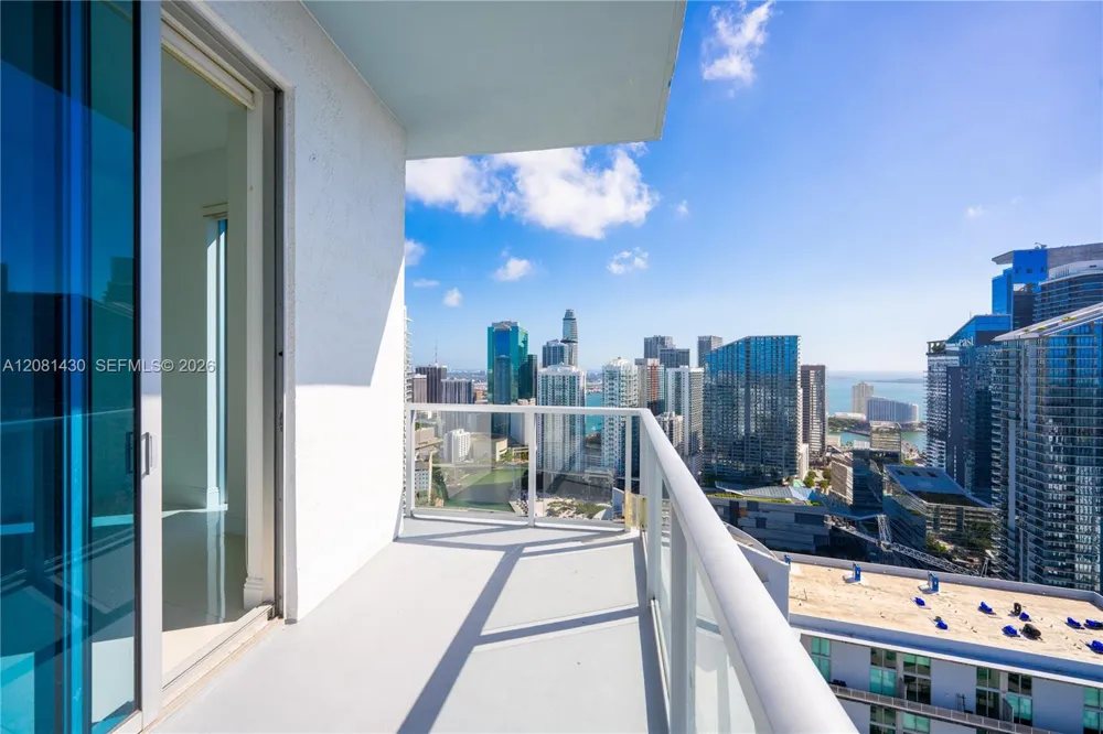 185 SW 7th St #4412 Miami, FL 33130
