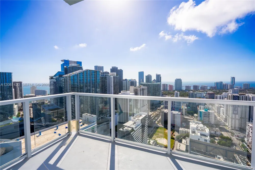 185 SW 7th St #4412 Miami, FL 33130