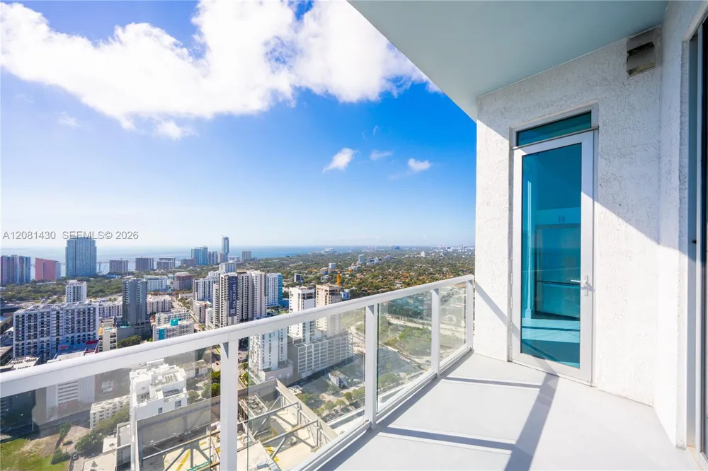 185 SW 7th St #4412 Miami, FL 33130