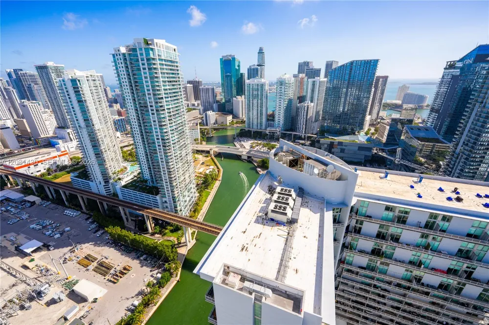 185 SW 7th St #4412 Miami, FL 33130