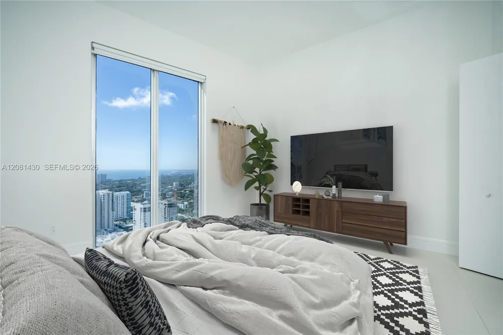 185 SW 7th St #4412 Miami, FL 33130