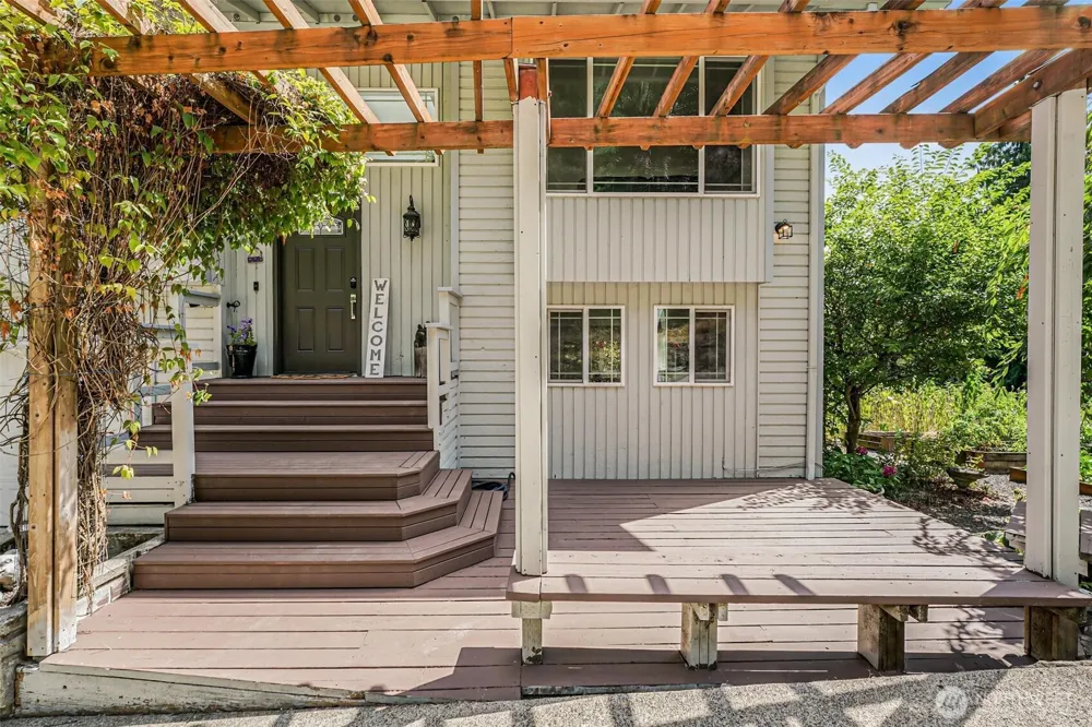 317 68th Avenue E Tacoma, WA 98424