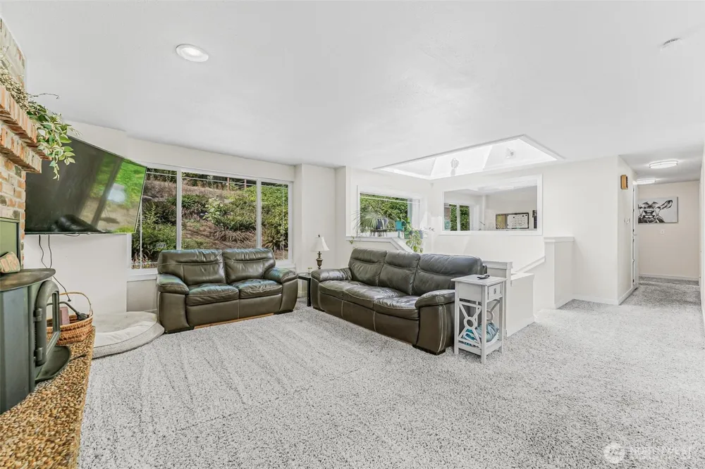 317 68th Avenue E Tacoma, WA 98424