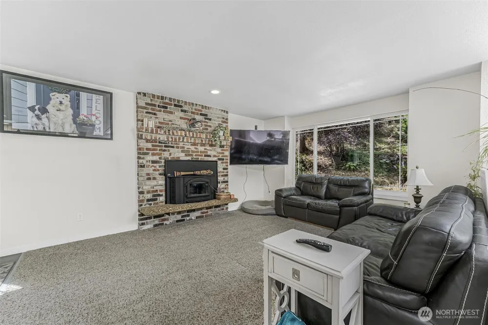 317 68th Avenue E Tacoma, WA 98424