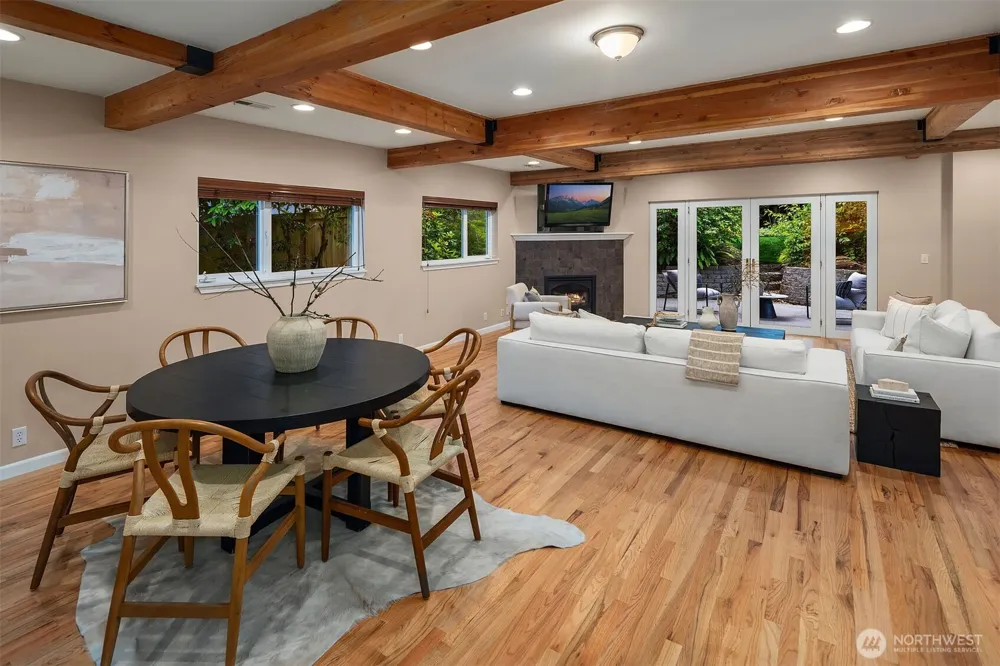 1333 98th Avenue NE Clyde Hill, WA 98004