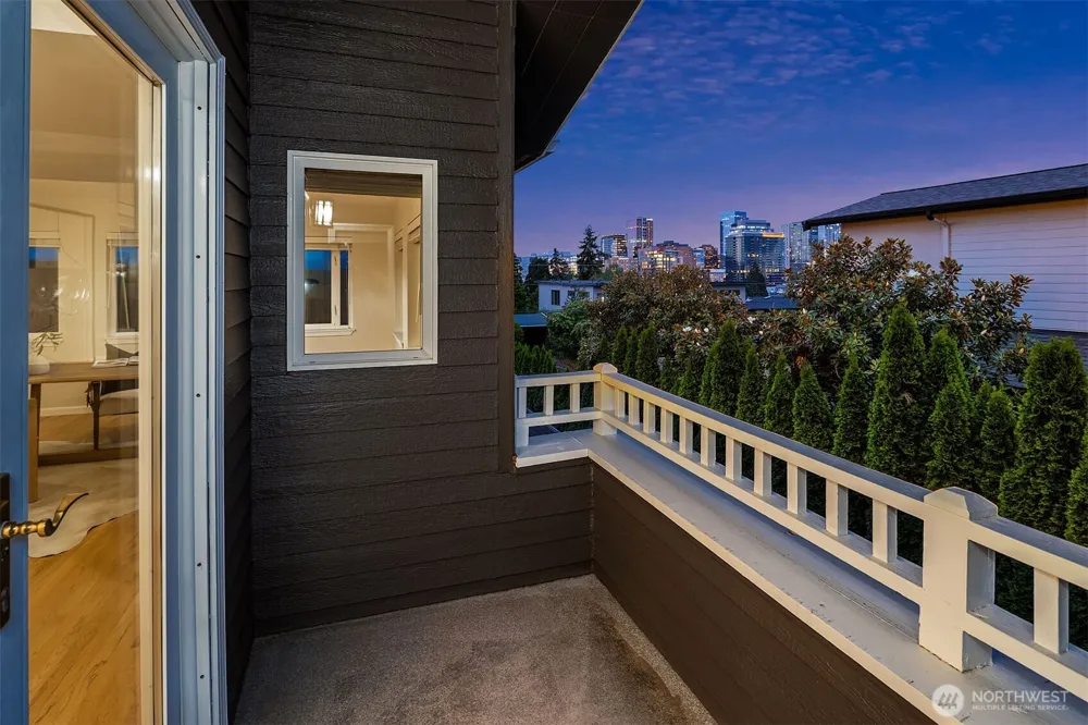 1333 98th Avenue NE Clyde Hill, WA 98004
