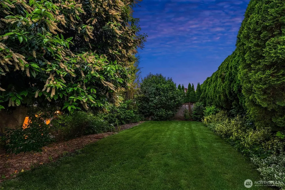 1333 98th Avenue NE Clyde Hill, WA 98004