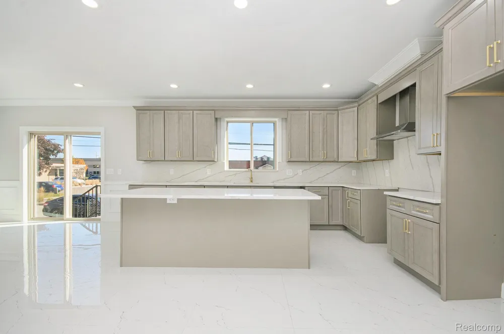 5268 Hartwell Street Dearborn City, MI 48126