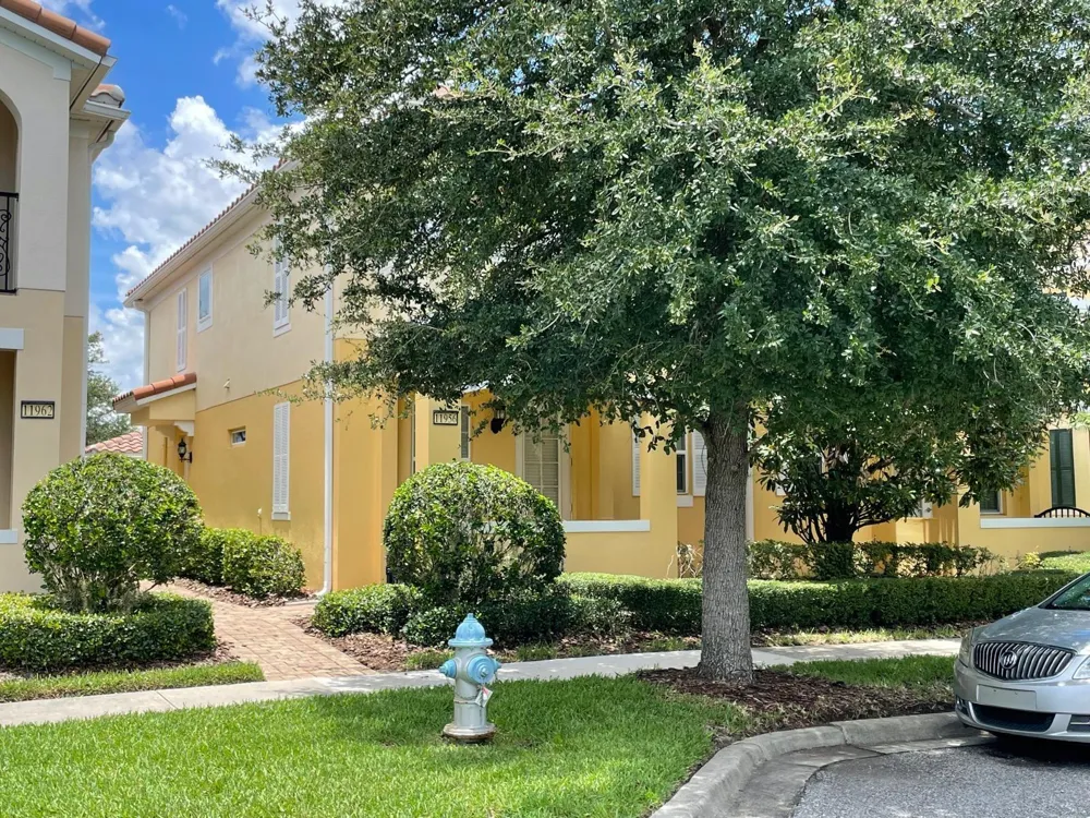 11956 LORENZA LANE Orlando, FL 32827