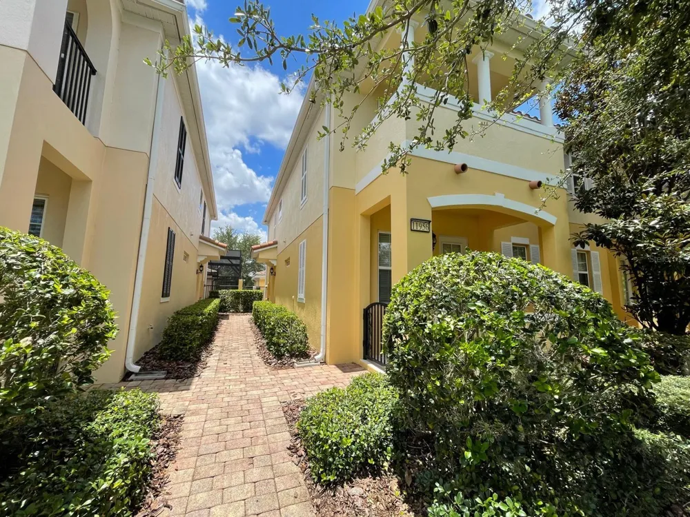 11956 LORENZA LANE Orlando, FL 32827