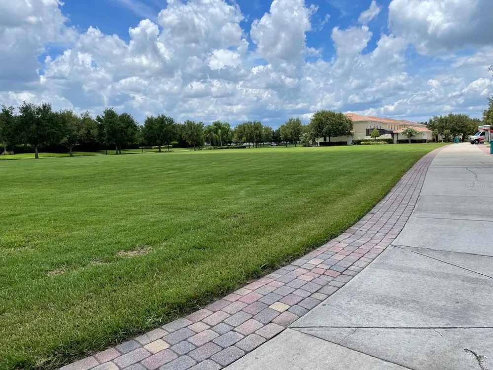 11956 LORENZA LANE Orlando, FL 32827