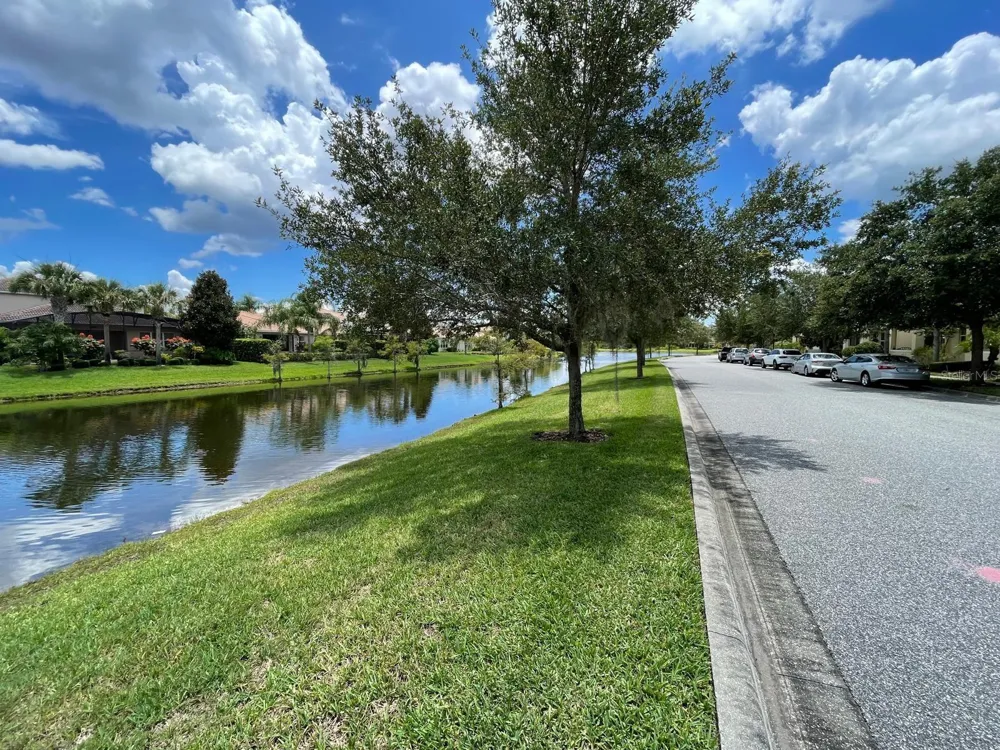 11956 LORENZA LANE Orlando, FL 32827