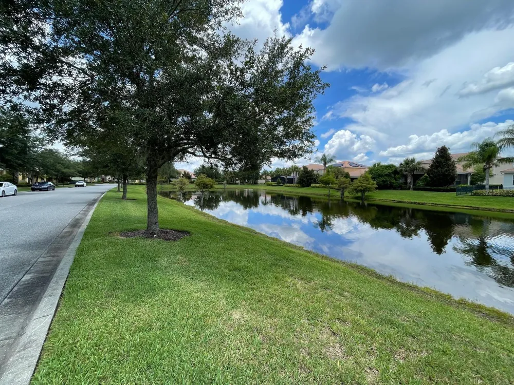 11956 LORENZA LANE Orlando, FL 32827