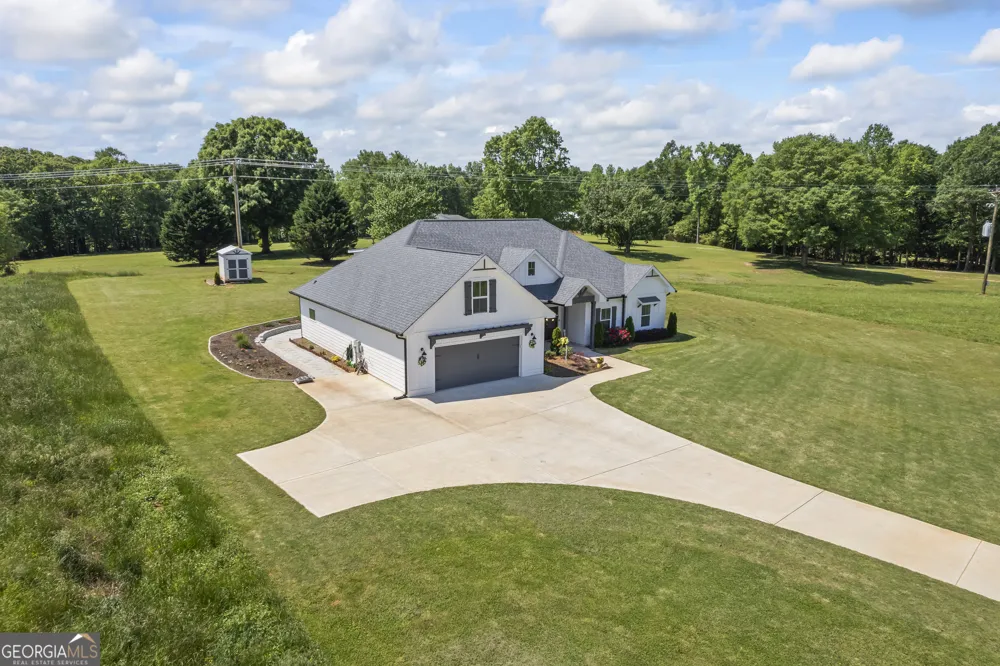 209 Unawatti RD Canon, GA 30520