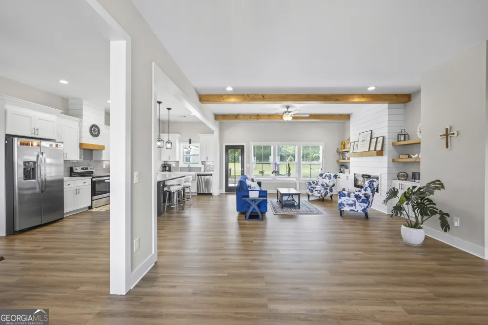 209 Unawatti RD Canon, GA 30520