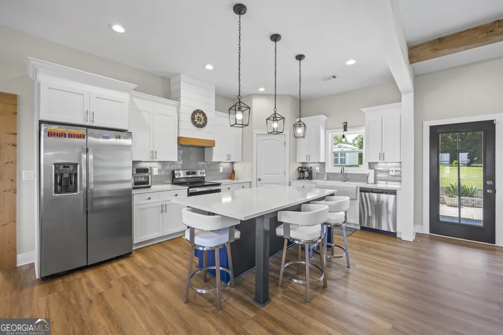 209 Unawatti RD Canon, GA 30520