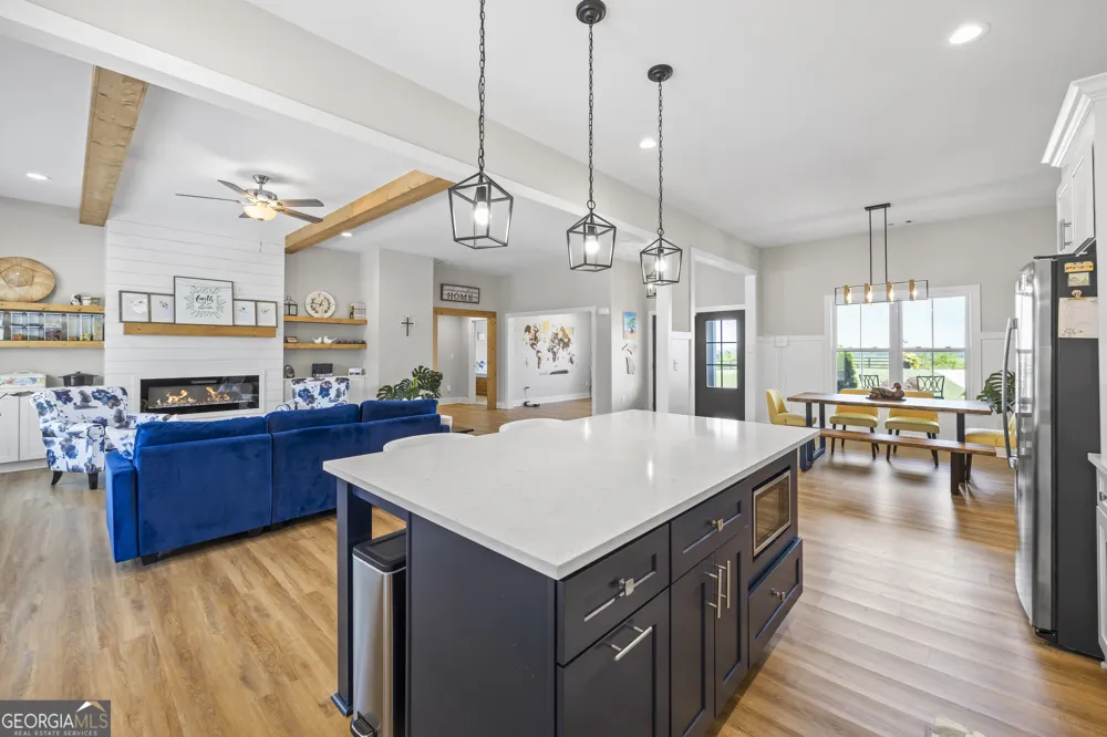 209 Unawatti RD Canon, GA 30520