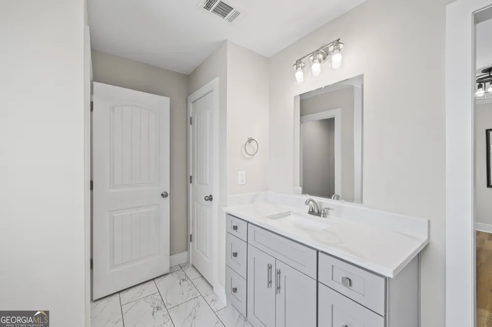 209 Unawatti RD Canon, GA 30520