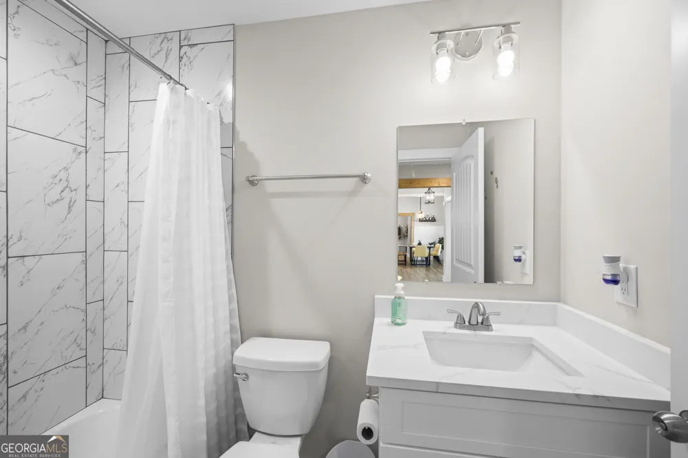 209 Unawatti RD Canon, GA 30520