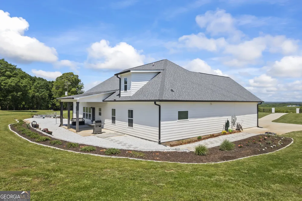 209 Unawatti RD Canon, GA 30520