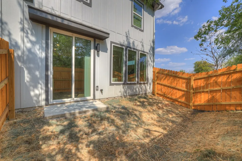 104 Creekside Trail #104 Kyle, TX 78640