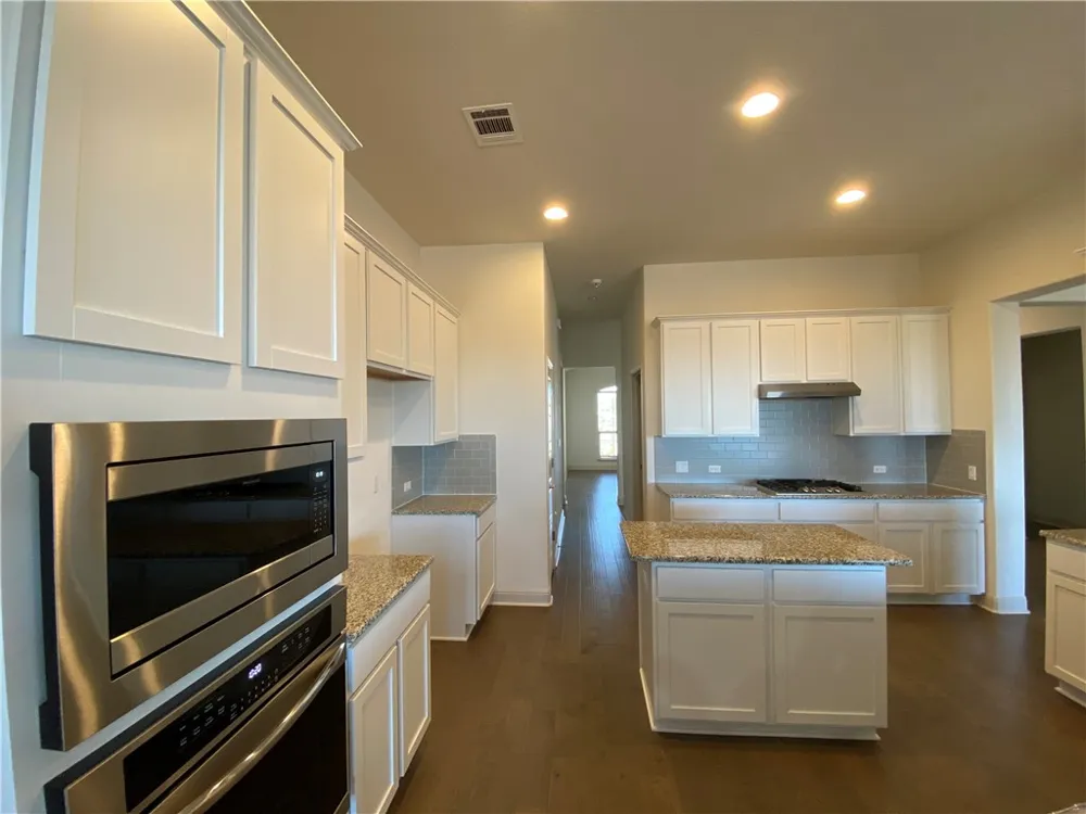 16500 Aventura Avenue Pflugerville, TX 78660