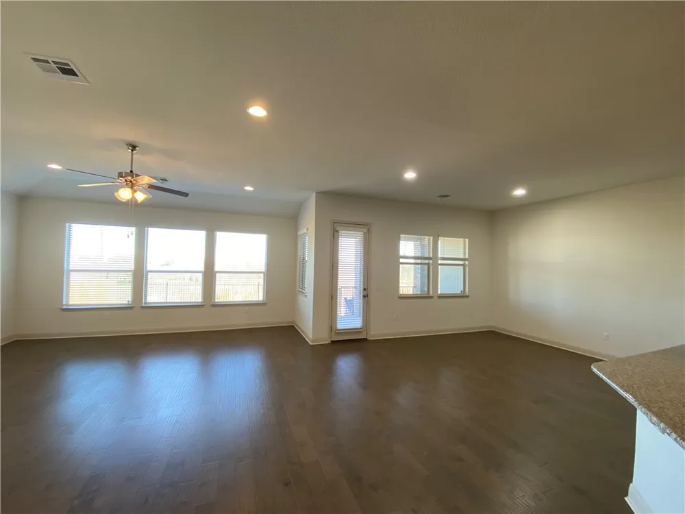 16500 Aventura Avenue Pflugerville, TX 78660