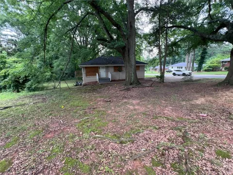 2004 Shamrock Drive