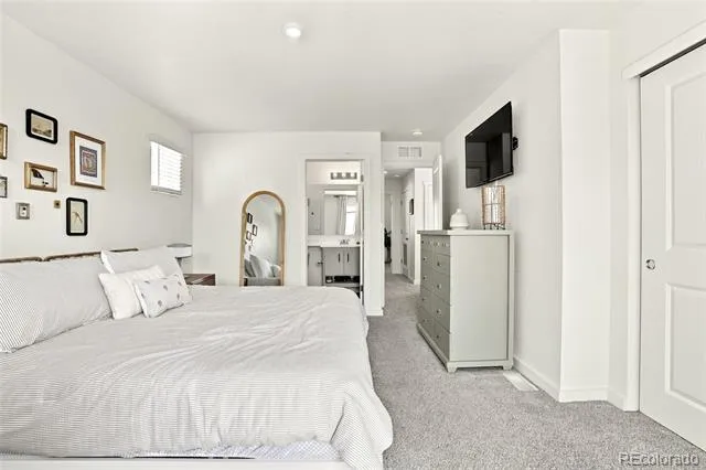 5026 Walden Way Denver, CO 80249