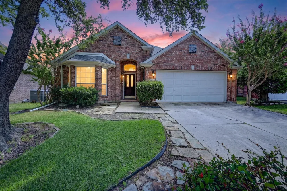 2304 Tralee Circle McKinney, TX 75072