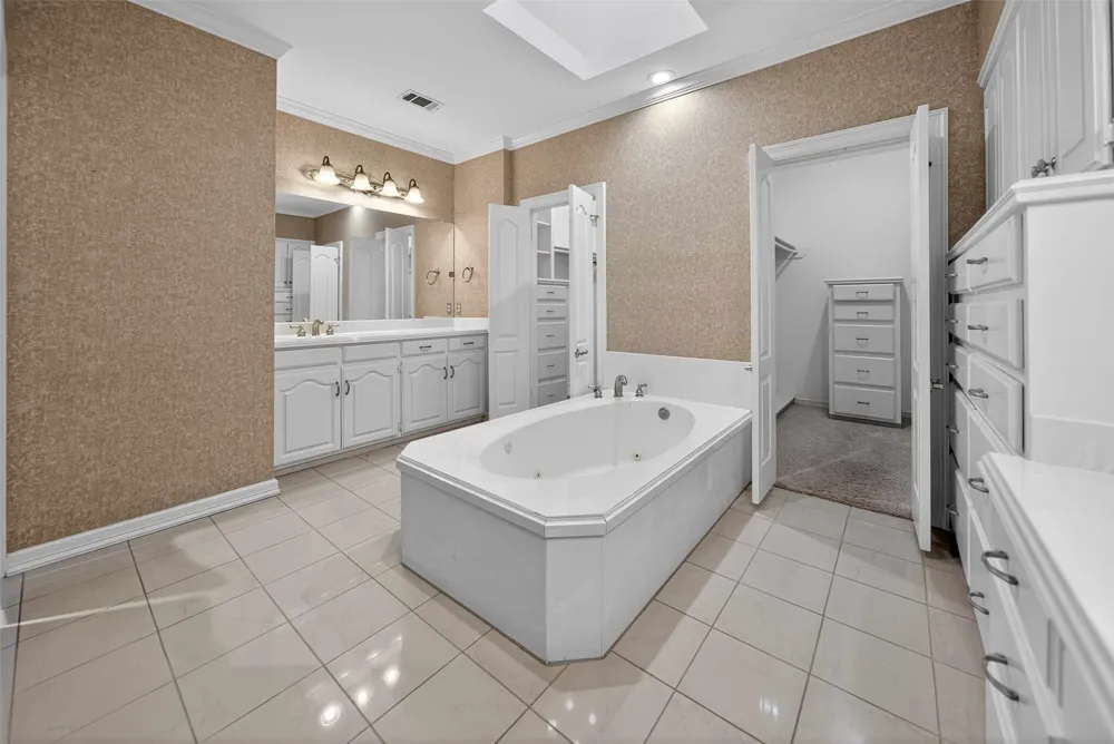 504 Hyde Park Drive Tyler, TX 75701