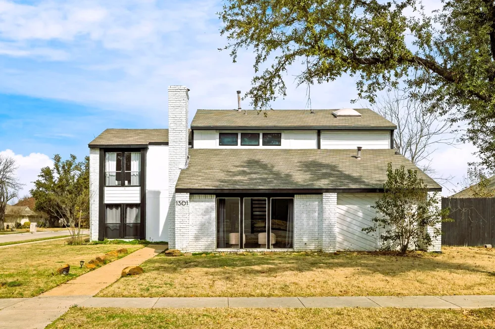 1301 Trail Drive Carrollton, TX 75006