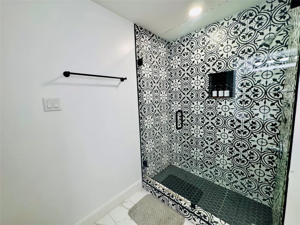 1301 Trail Drive Carrollton, TX 75006
