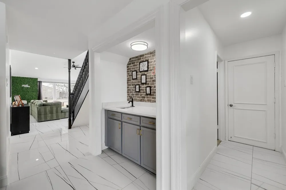 1301 Trail Drive Carrollton, TX 75006