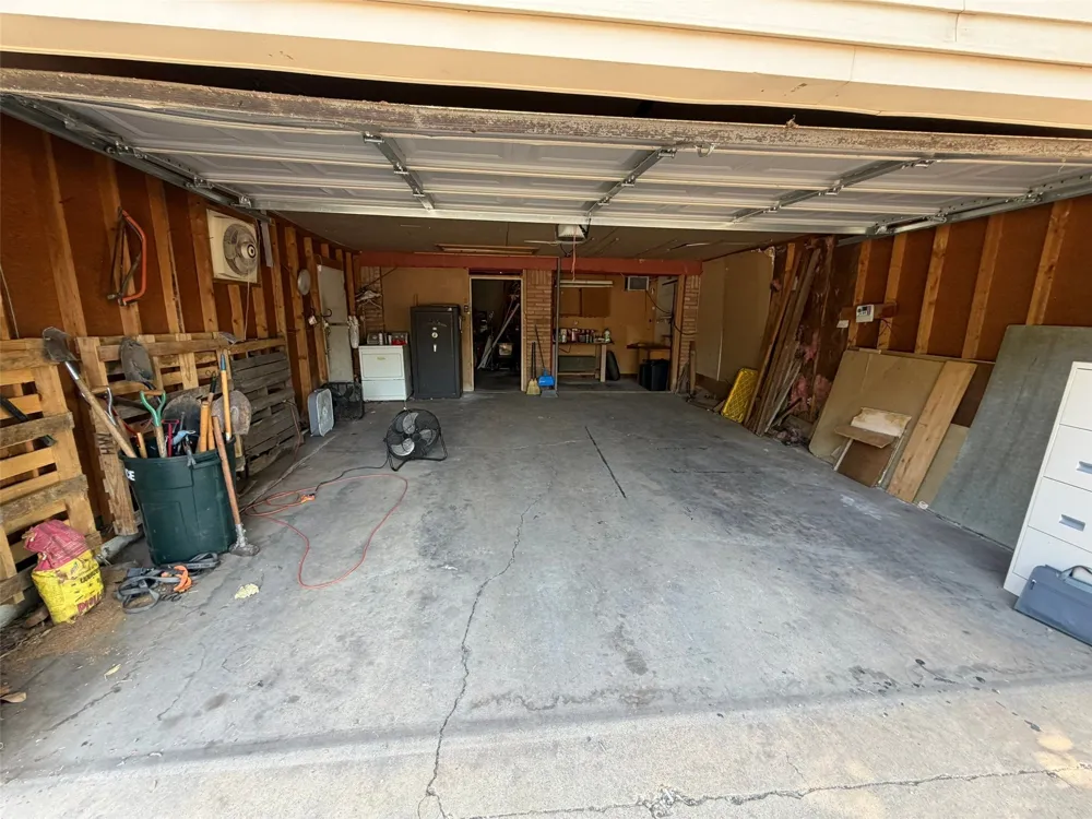2121 Elton Road Haltom City, TX 76117